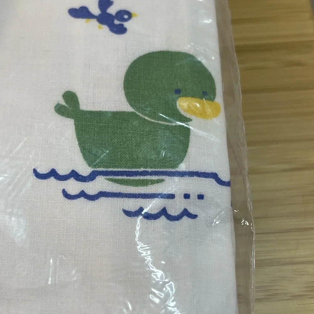 VTG Dundee Crib Sheet 28 X 52 IN Ducks Primary Colors NOS Stretch Ends‎